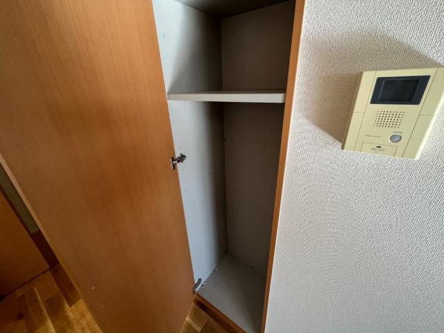 セキュリティ　収納