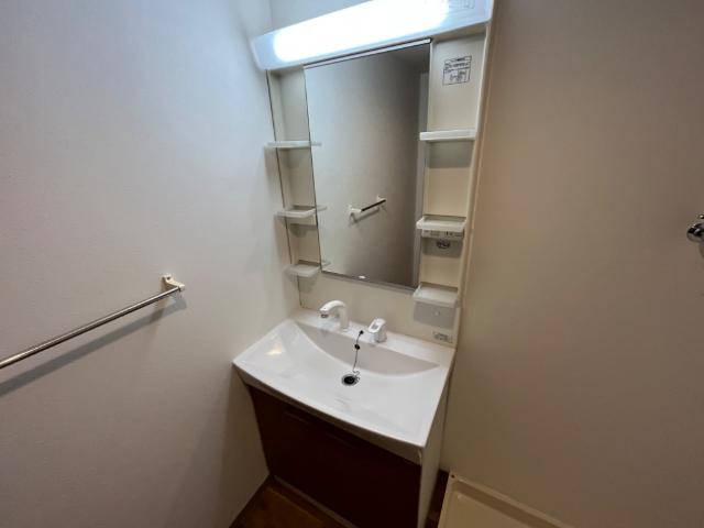 洗面設備　洗髪洗面化粧台