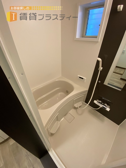 バス・シャワールーム　今回水回りはフルリニューアル。