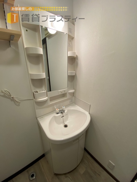 洗面設備　朝の身支度には欠かせないマストアイテム。