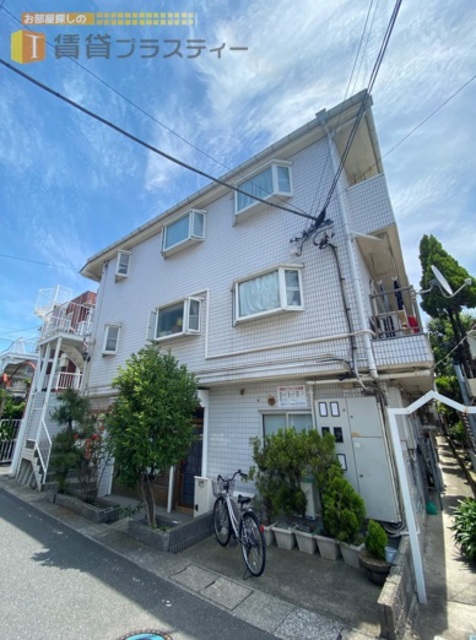 建物外観　帰り道にイオンがある、大変便利な立地です。