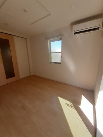 居室・リビング　明るい室内です☆