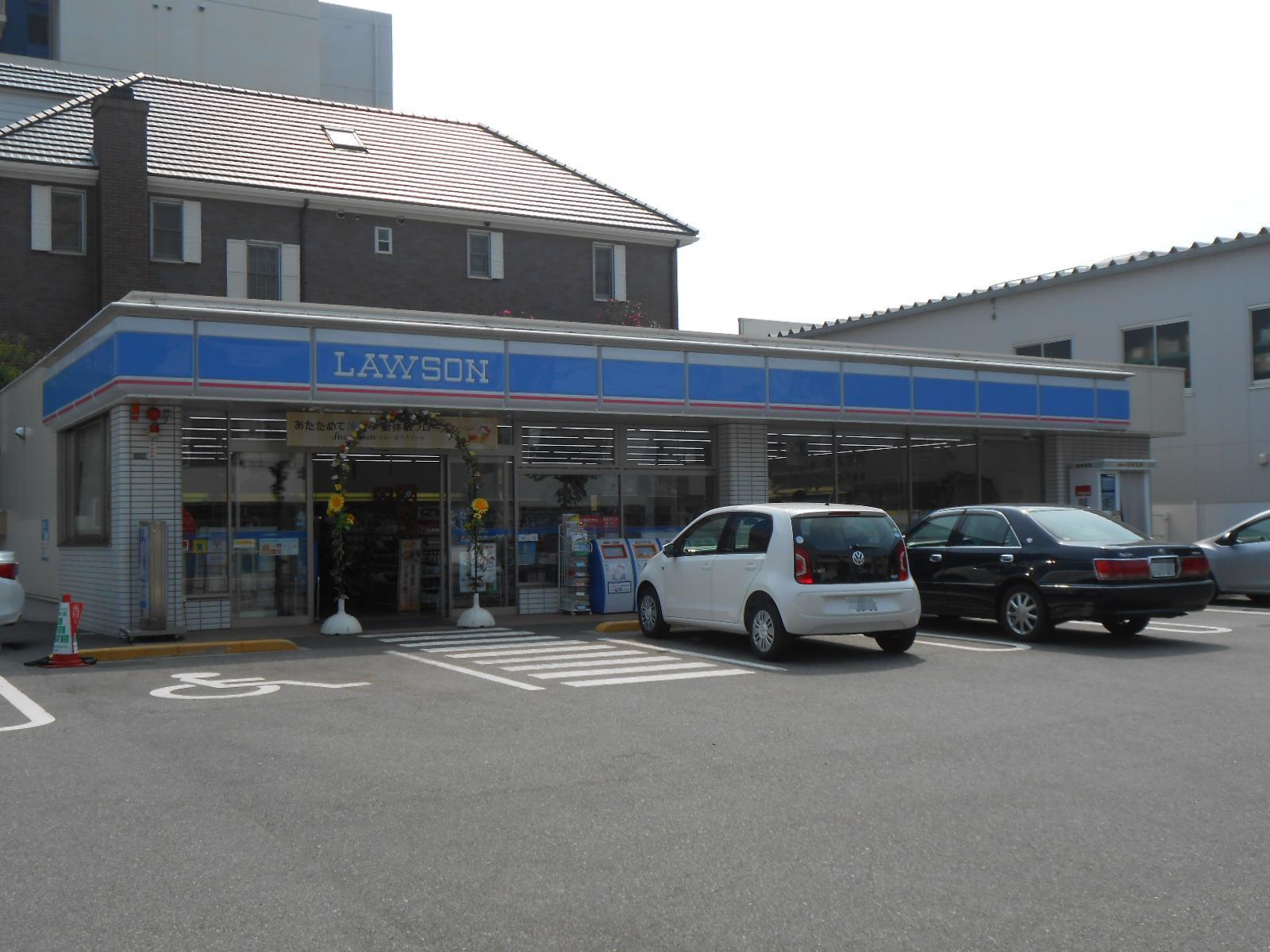 コンビニ　ローソン呉中央5丁目店（コンビニ）まで189m