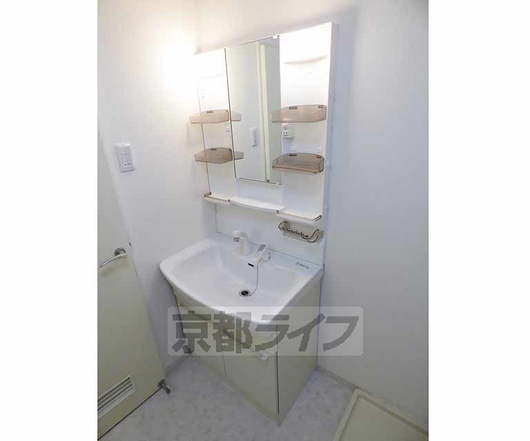 洗面設備　シャンプードレッサーです。