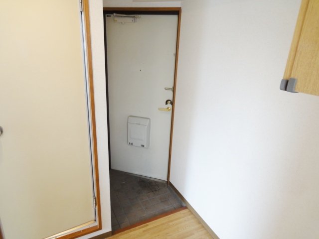 玄関　同物件別号室