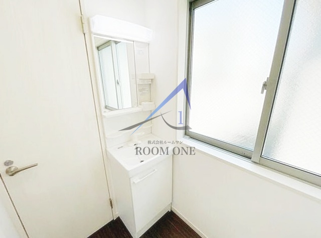 洗面設備　洗面台です。