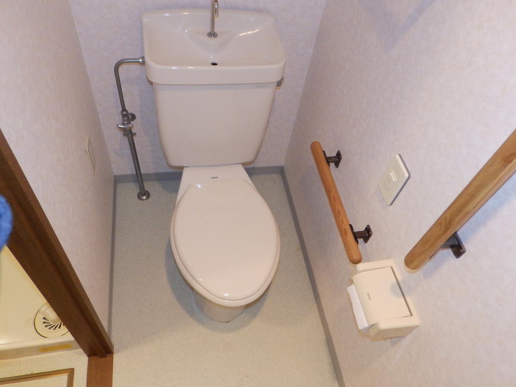 トイレ　手すり付