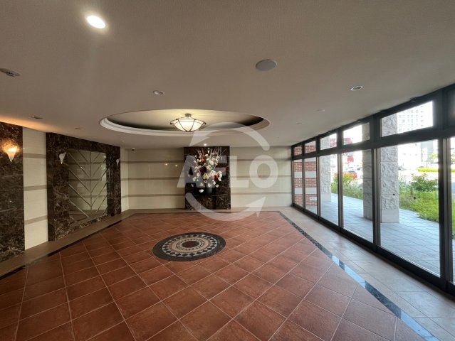 ロビー　Luxe難波南　ロビー