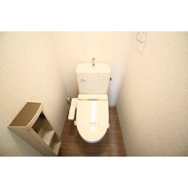 トイレ　温水暖房便座