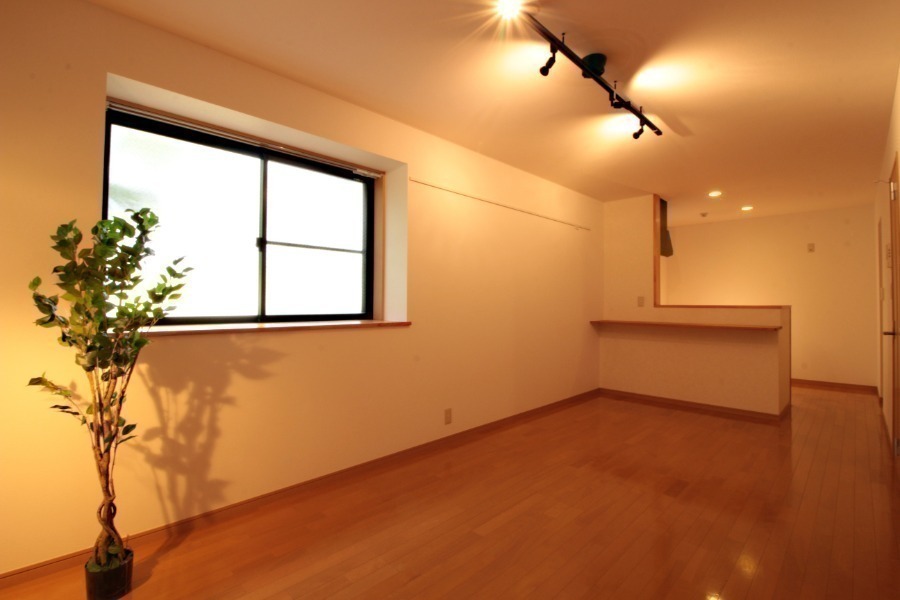 居室・リビング　広々としたリビング