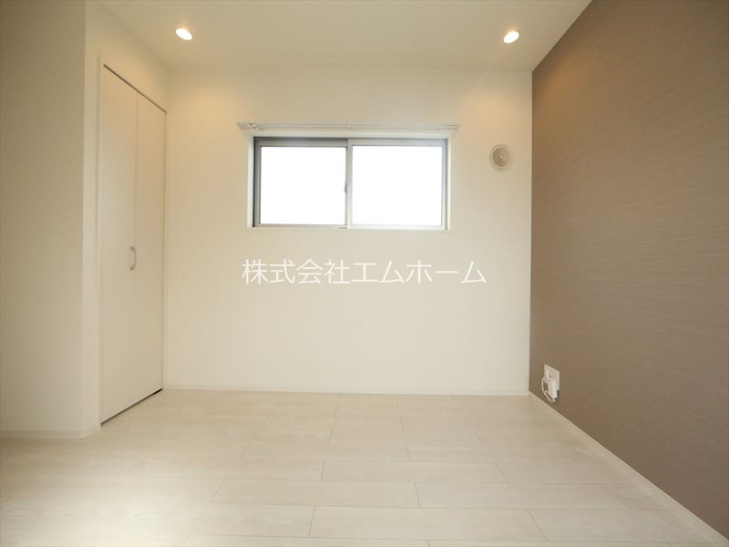 その他　洋室7.7帖　システムキッチン　エアコン完備　クローゼット付