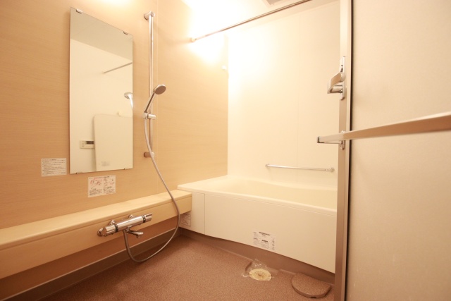 バス・シャワールーム　※別室の参考写真の為、現況優先です。