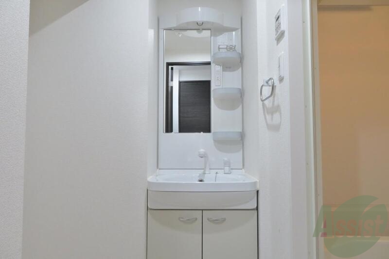 洗面設備　シャワー付洗面化粧台は女性には特に嬉しいポイントです。