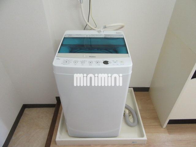 その他設備　室内に洗濯機があります。