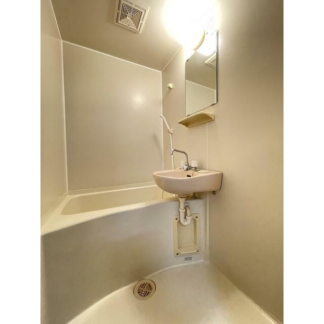 バス・シャワールーム　現況優先　同タイプ別室写真