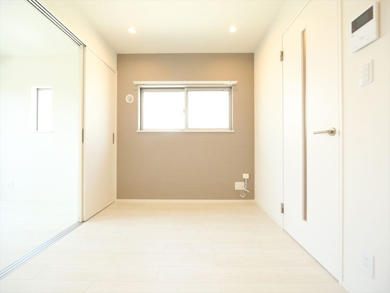 その他　ＤＫ6.1帖　システムキッチン　クローゼット付　同仕様写真