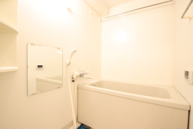 バス・シャワールーム　※別室の参考写真の為、現況優先です。