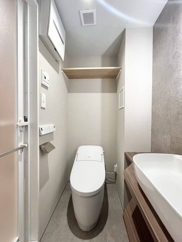 トイレ　清潔感のあるトイレです
