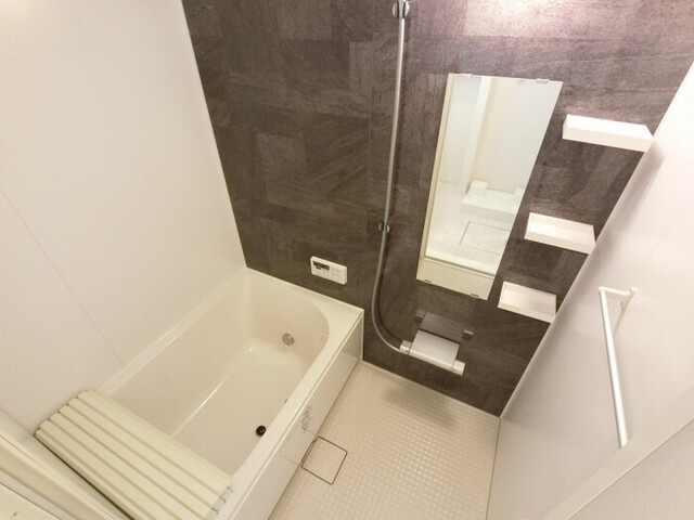 バス・シャワールーム　換気暖房乾燥機付浴室