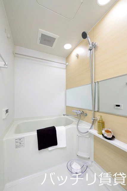 バス・シャワールーム　※写真はモデルルームの為、実部屋に家具家電はありません。現状