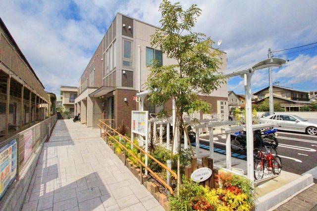 エントランス　★お問い合わせはタウンハウジングまで★