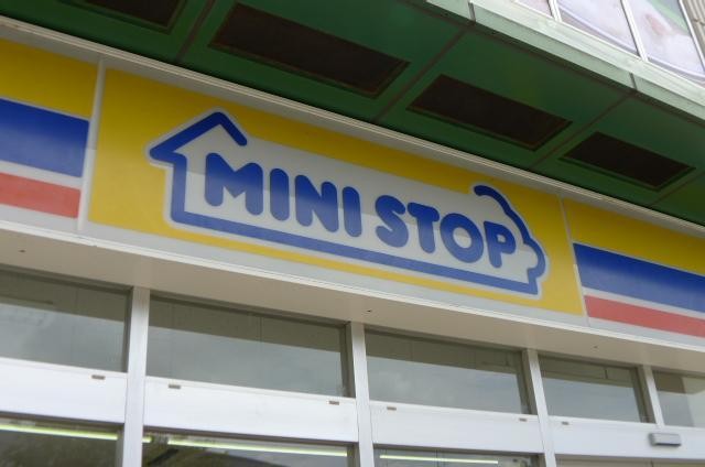 コンビニ　ミニストップ（コンビニ）まで245m