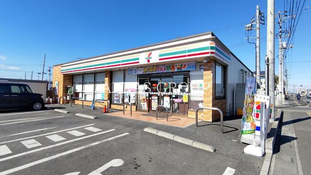 コンビニ　セブン-イレブン 高坂駅東口店（コンビニ）まで610m