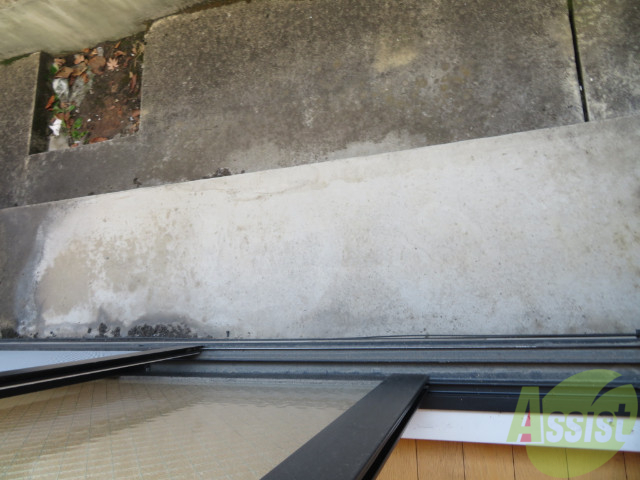 バルコニー　バルコニー。洗濯物がはかどりそうな広さがありますよ。