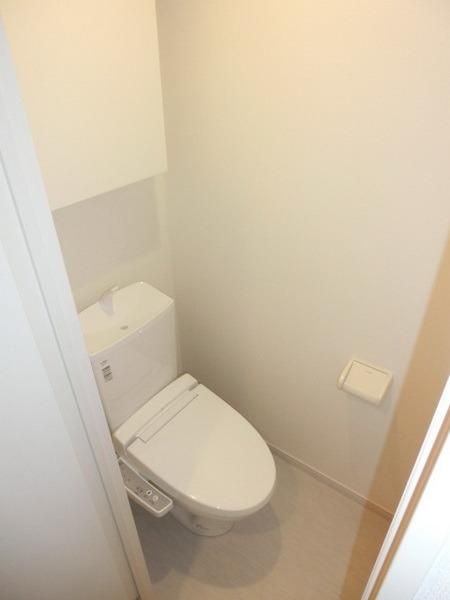 トイレ　ウォシュレット完備しております