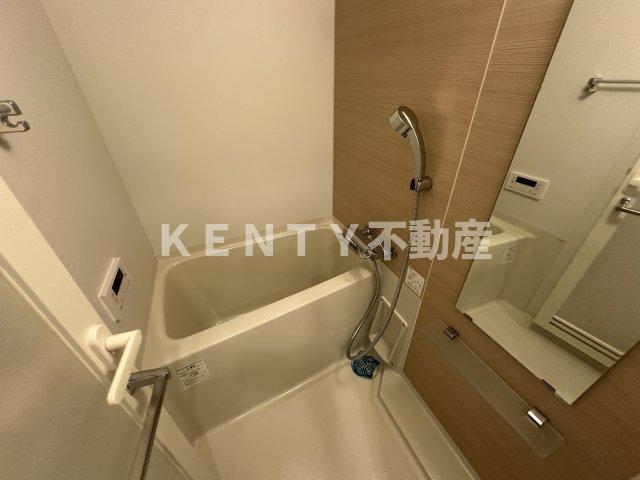 バス・シャワールーム　落ち着いた空間のお風呂です