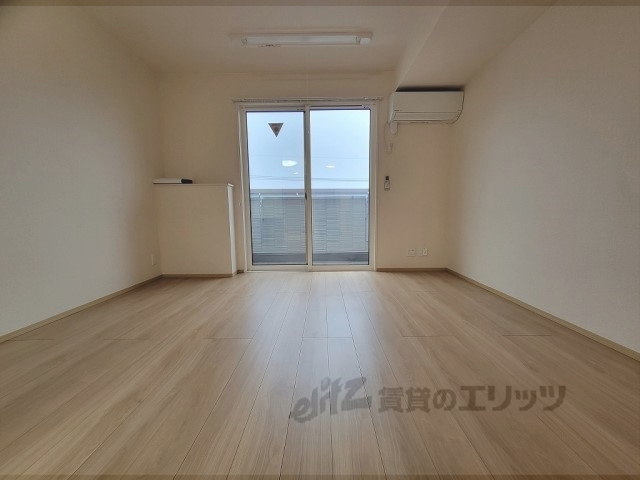 居室・リビング　居室