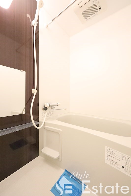 バス・シャワールーム　バスルーム