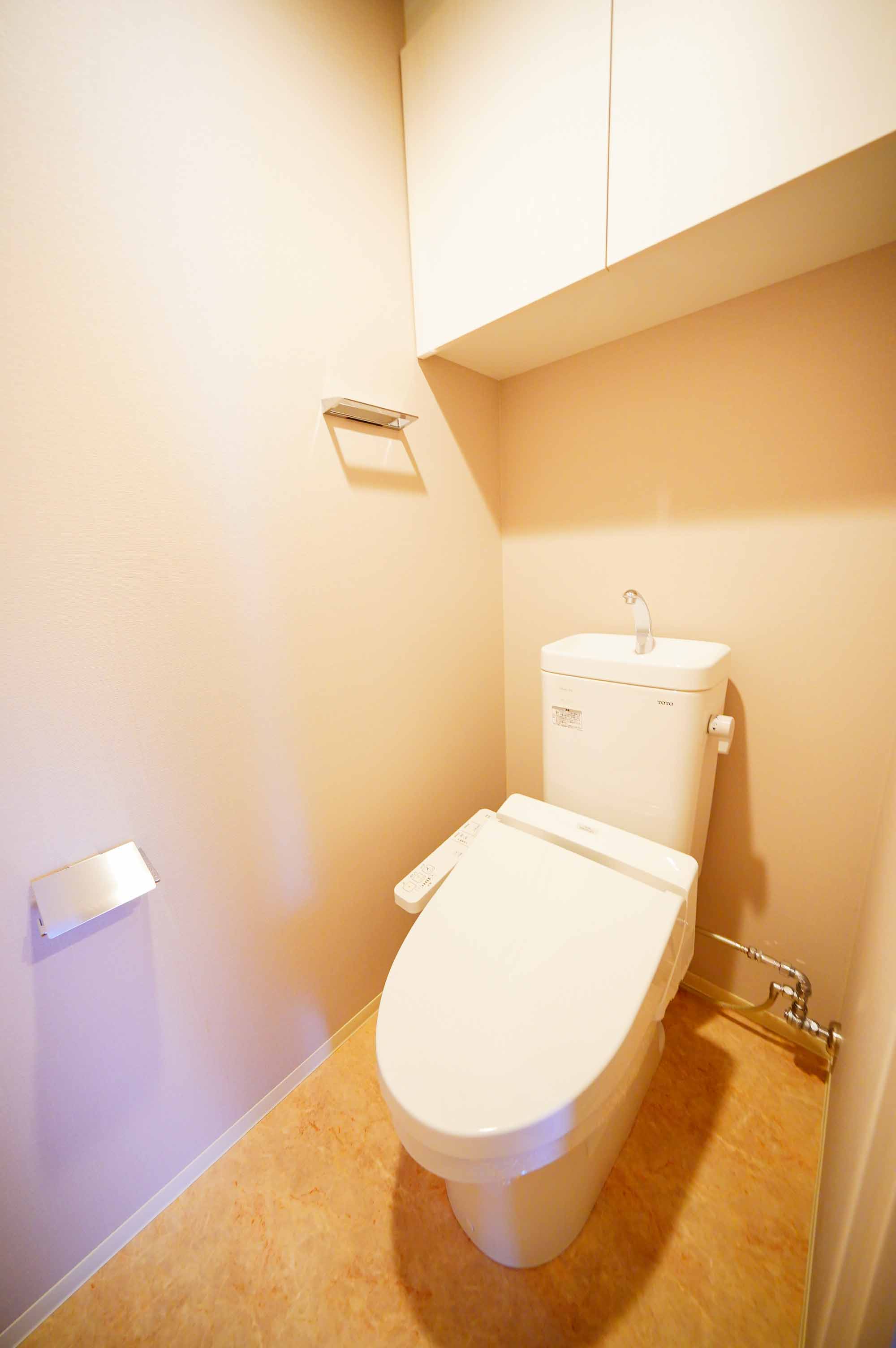 トイレ　画像と現状が異なる場合は現状優先となります。