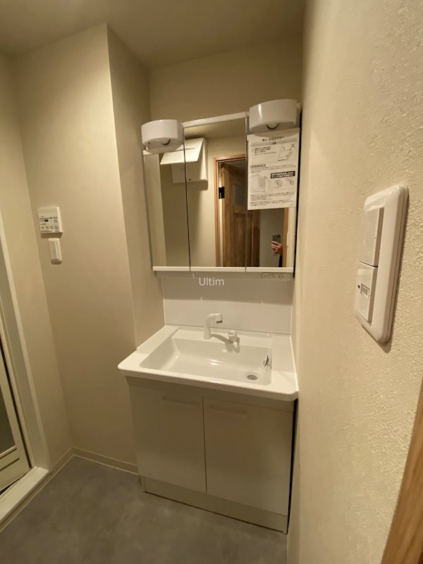 洗面設備　同タイプの別部屋の写真です。ご参考までに