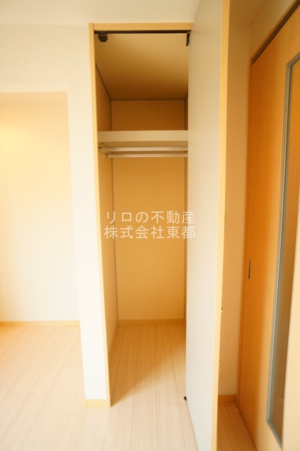 収納　パイプハンガー付き☆畳まず衣類を掛けることができます♪