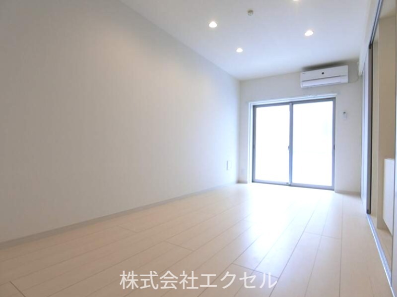 居室・リビング　収納たっぷりのお部屋です。