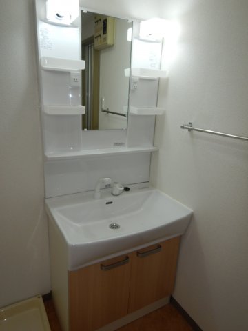 洗面設備　岡山市中区倉田　ネクスト倉田西館　３LDK　独立洗面台