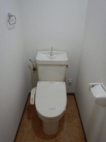 トイレ　岡山市中区倉田　ネクスト倉田西館　３LDK　トイレ