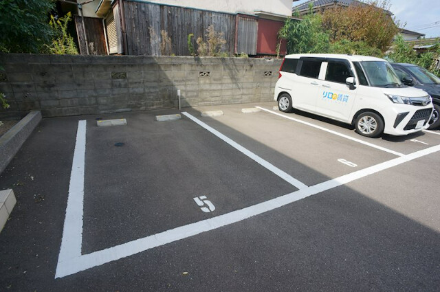 駐車場　駐車場