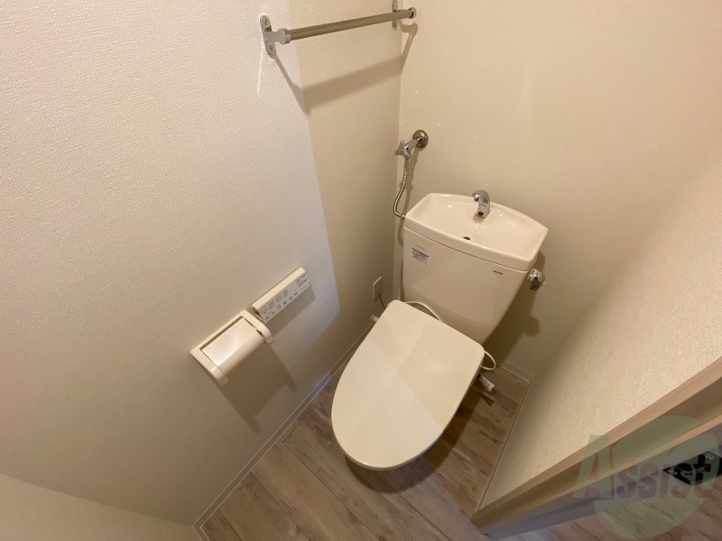 トイレ　トイレです。ウォシュレット付を探している方、おすすめです。