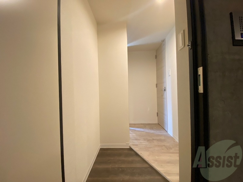 玄関　玄関の様子です。明るい印象ですね。気分もあがりそう。