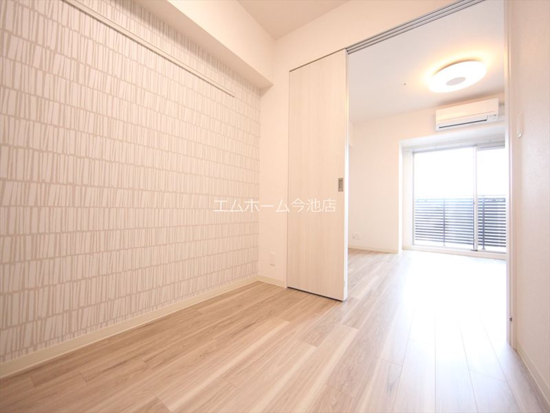 その他部屋・スペース　洋室4.1帖　収納スペース充実しています