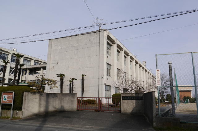 中学校　北名古屋市立白木中学校（中学校）まで1345m