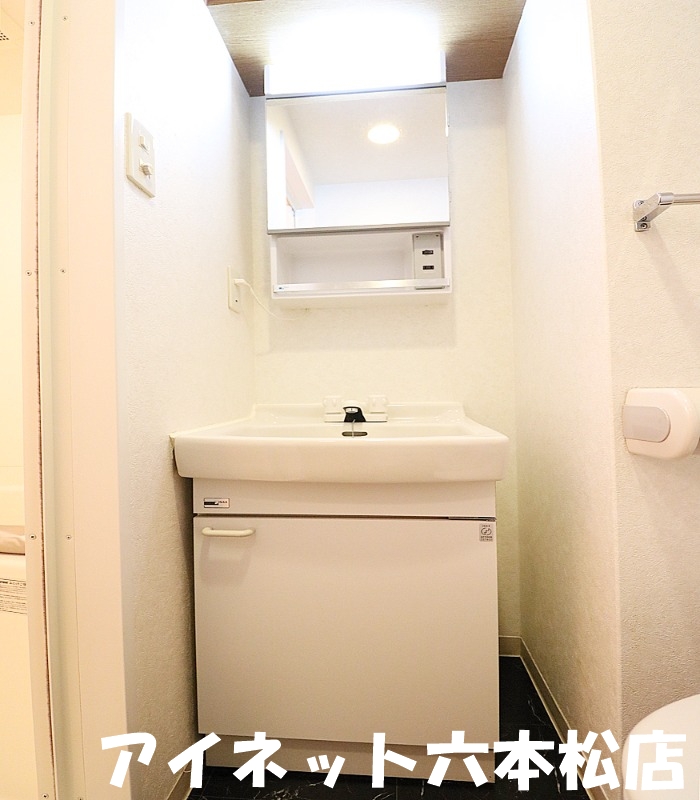 洗面設備　朝の身支度はここからです