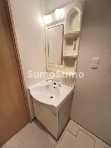 洗面設備　脱衣スペースもあります