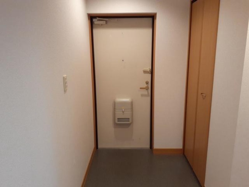 玄関　図面と現状に相違がある場合には現状を優先
