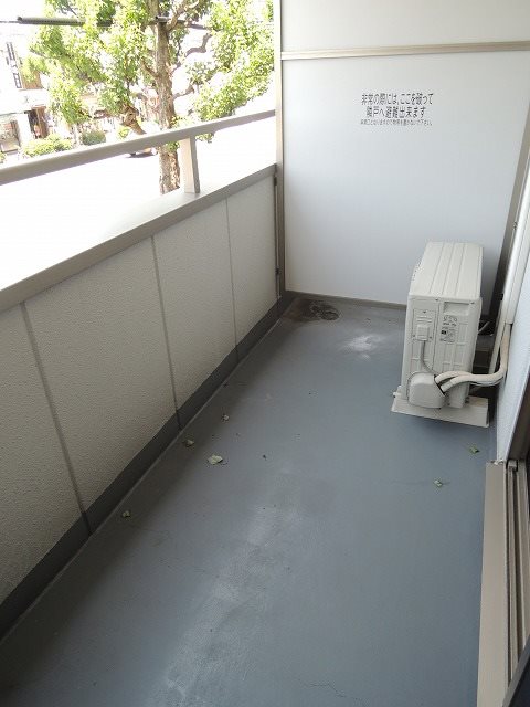 バルコニー　(同マンション別部屋)