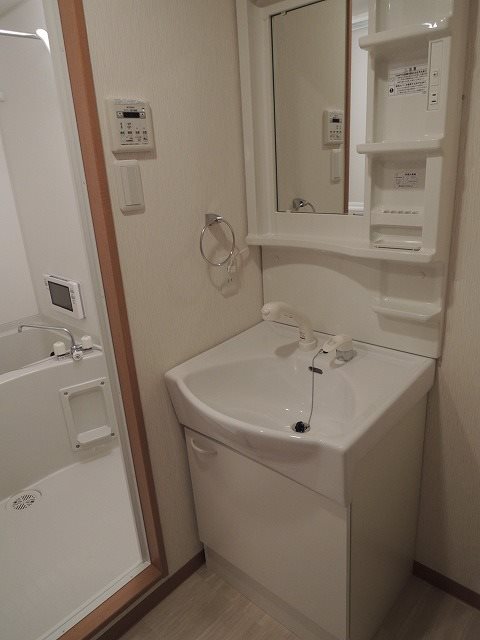 洗面設備　(同マンション別部屋)