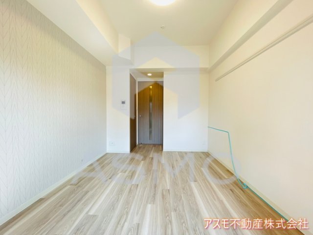 居室・リビング　同マンション別部屋参考写真