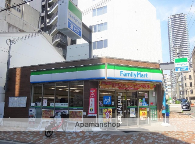 コンビニ　ファミリーマート伏見町二丁目店（コンビニ）まで279m